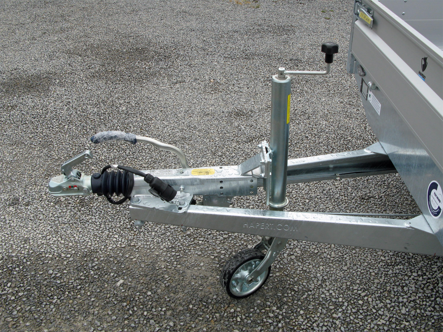 Hapert Azure H-1 – 1800 – 2800 x 1800 – niedriges Fahrwerk – 100 km/h – Bild 3