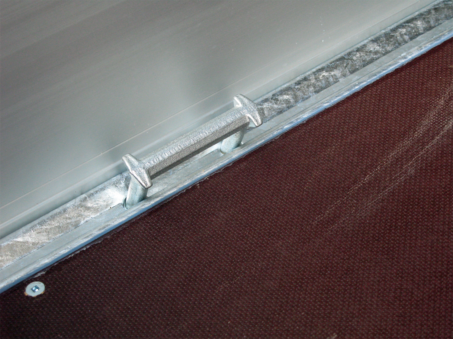 Hapert Azure H-2 – 2000 – 3050 x 1800 Niedriges Fahrwerk – Hochplane 1800 mm – Bild 5